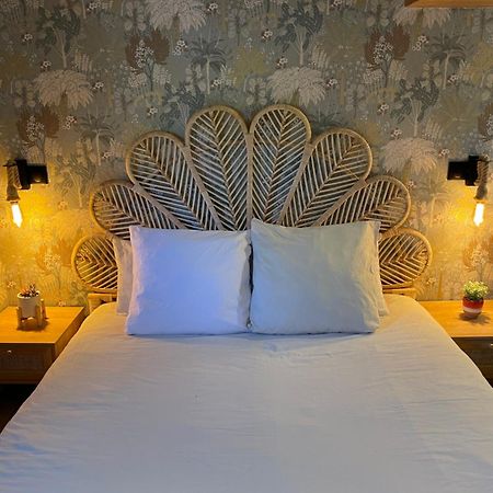 Peniche Le Pescalune - Chambre D'Hotes Arles Kültér fotó